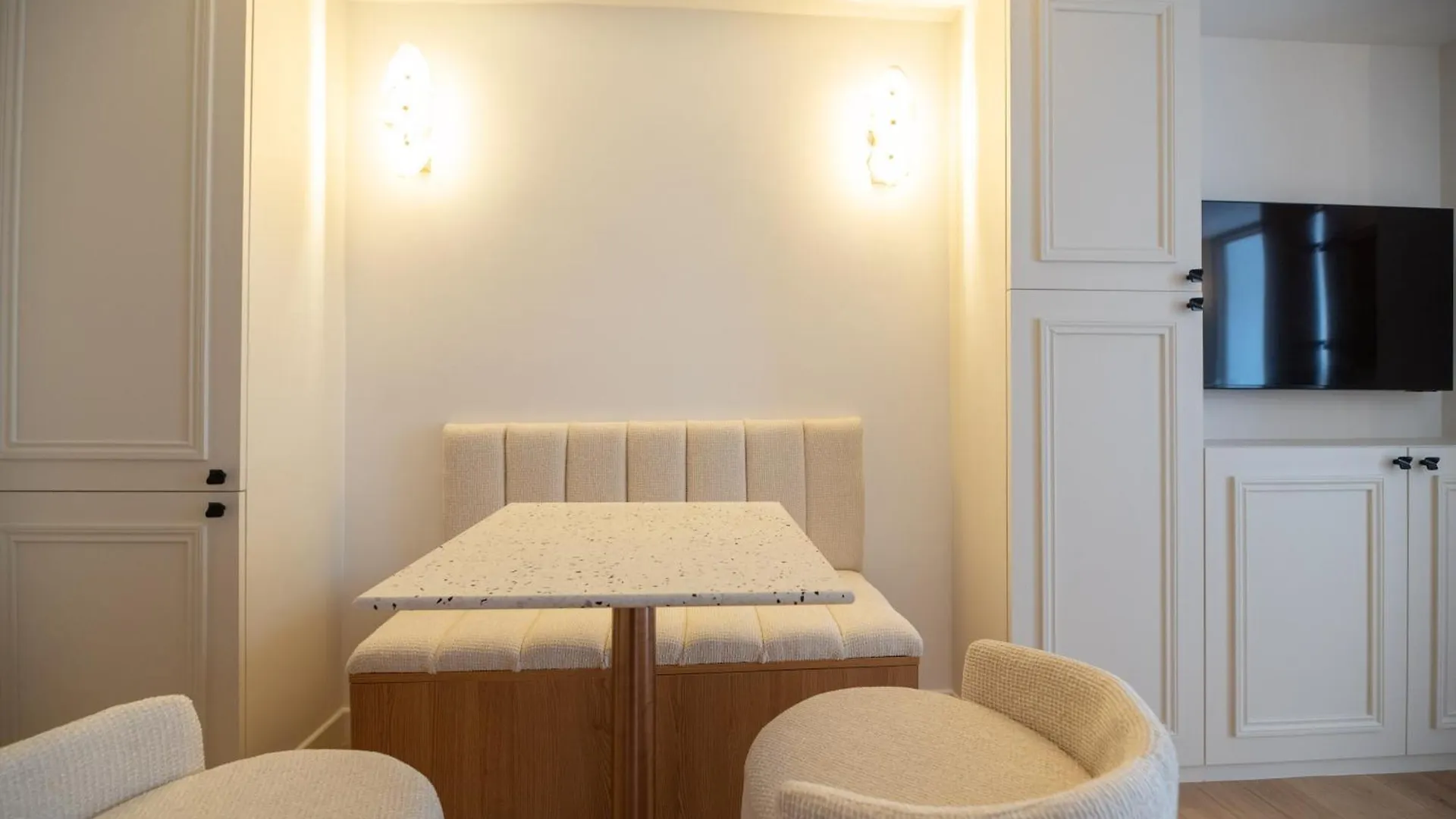 Cia - Modern Flat, Galeries Lafayette Apartment Paris France