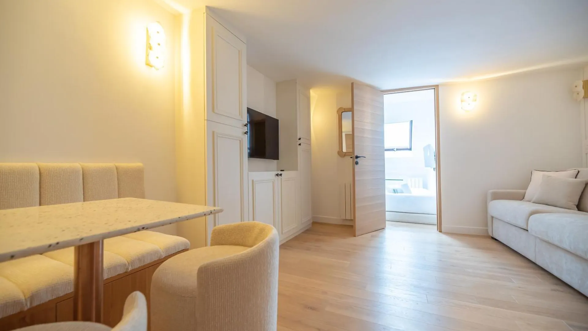 Cia - Modern Flat, Galeries Lafayette Apartment Paris